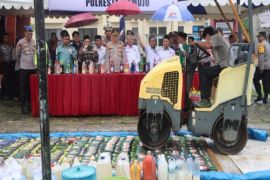 Operasi Pekat Marano 2026, Polresta Mamuju musnahkan 1.435 botol miras