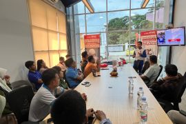 Asmo Sulsel bekali karyawan Astra Traknus edukasi berkendara aman