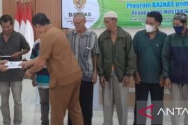 Baznas Bangka salurkan bansos bagi 1.000 orang Mustahik