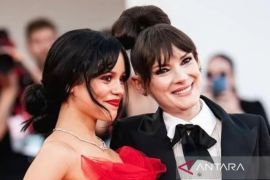 Winona Ryder Hadir Lagi di Serial Hits "Wednesday" Musim Ketiga