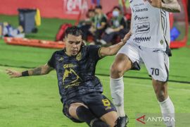 Jadwal Super League pekan 24: Persebaya vs Persib, Persija vs Borneo