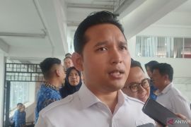 Pemkab Cianjur memberikan pelatihan keterampilan bagi perempuan