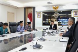 Yusril: llmu syariah penting dikembangkan terintegrasi dengan hukum