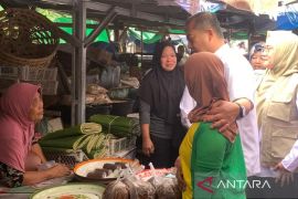 Cabai masih Rp100 ribu, Gubernur NTB blusukan ke pasar Lombok Utara