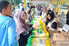 Bulog Tanjungpinang tambah stok beras untuk kebutuhan ILebaran