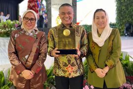 Kota-Palu raih penghargaan Menuju Kota Bersih dari KLH