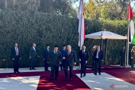 Presiden Prabowo tiba di Istana Basman, disambut langsung Raja Yordania
