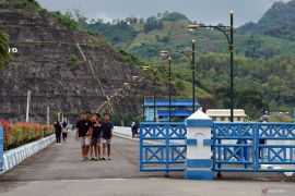 Ngabuburit di Waduk Wonorejo