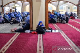 Ratusan lansia ikuti pesantren khusus Ramadhan di Bandung