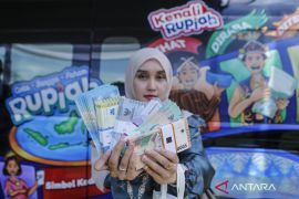 Rupiah ditopang stabilitas kebijakan moneter BI