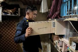 Petugas Rutan Banda Aceh razia Lapas, sita benda tajam dari kamar narapidana