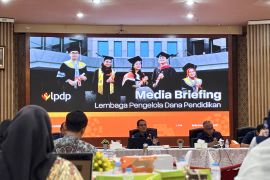 Dirut LPDP ingatkan alumni jaga moral dan etika