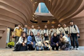 Eksplorasi budaya Vietnam, mahasiswa KKL UMS analisis desain Bat Trang Pottery Museum