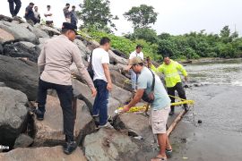 Kepolisian Gianyar selidiki temuan potongan tubuh manusia di Pantai Ketewel