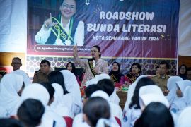 Pemkot Semarang membayarkan tunggakan SPP 122 siswa