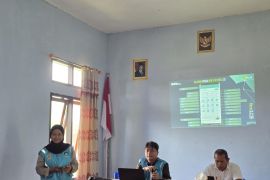 PLN ULP Tobelo edukasi warga desa Paca bahaya listrik dan kemudahan layanan digital