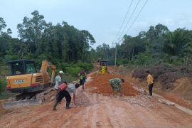 Satgas TMMD Bangka Selatan pecepat pengerjaan infrastruktur jalan