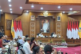 Luhut sasar Bali bisa percepat transformasi digital pemerintah