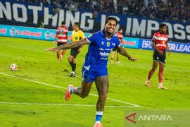 Pesta gol di GBLA! Persib Bandung permalukan Madura United 5-0
