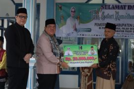 Tim II Safari Ramadhan Lampung Timur salurkan hibah dan santunan di Ponpes Bahrul Falah