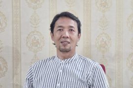 Ilmu dulu, kekuasaan kemudian