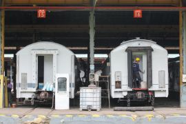 Perawatan kereta di Balai Yasa Surabaya Gubeng