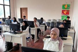 Disnaker Tangerang: 16 peserta lulus pelatihan AI bersertifikat nasional