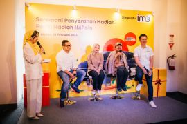 M3 antar langsung Grand Prize BYD M6 untuk pemenang IMPoin Pesta Hadiah 2025 di Medan
