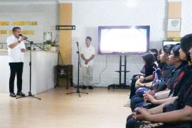 Tekan penganggur, Pemkot Ambon fasilitasi 64 warga bekerja di luar daerah