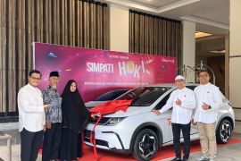 Pelanggan Telkomsel di Bima Raih BYD dari Simpati Hoki