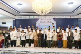 Pemprov Banten salurkan bantuan di Safari Ramadhan Serang
