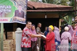 Pemkab Paluta gelar Pasar Murah, 600 Paket Sembako disubsidi jelang Idul Fitri
