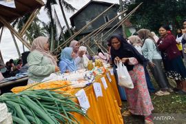 Rumah Amal Salman menggelar pasar murah bantu warga pelosok di Garut