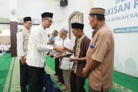 Berbagi berkah sepanjang Ramadhan, YBM PLN salurkan 45 ribu paket bingkisan