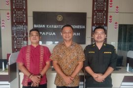 Karantina Papua Tengah rutin awasi komoditas, hewan dan tumbuhan di lima jalur masuk