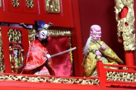 Pementasan wayang potehi sambut Cap Go Meh