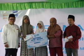 PLN UP3 Sofifi dan YBM salurkan bantuan kepada 50 Anak Yatim dan Kaum Duafa pada rangkaian Safari Ramadan 1447 Hijriah
