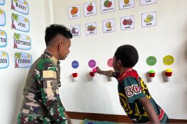 Yonif 511 luncurkan Posyandu Badak Hitam School di Lanny Jaya