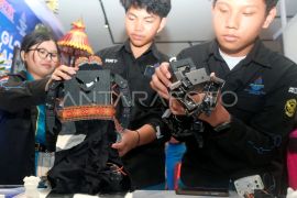 Robot inovatif karya anak SMK di HUT Kota Denpasar
