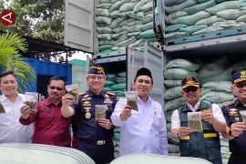 Bea Cukai gagalkan ekspor kratom ke India dari Pelabuhan Tanjung Emas