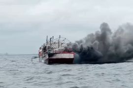 Kapal terbakar di Selat Sunda, 28 dari 31 penumpang selamat