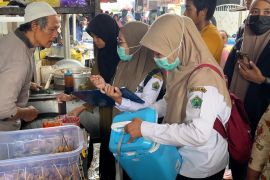 Pemkot Malang antisipasi penganan berbahaya di Pasar Takjil Ramadhan