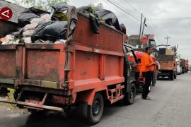 Wali Kota Solo minta maaf atas antrean panjang truk sampah menuju TPA