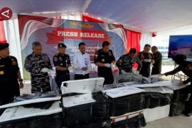 DJBC Kepri gagalkan penyelundupan benih lobster ke Malaysia