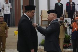 DPRD Babel lantik Hardi Effendi sebagai PAW