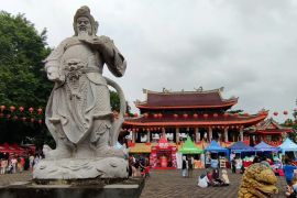 Saat Wapres tinjau persiapan Imlek di Klenteng Sam Poo Kong Semarang