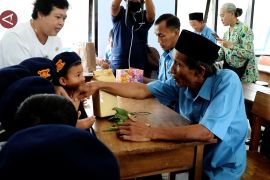 Pentingnya tanamkan empati dan kepedulian sosial anak sejak dini