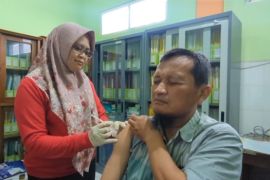 Sebanyak 458 calon haji Kabupaten Madiun jalani vaksinasi meningitis