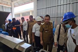 Pemko Lhokseumawe resmikan mesin pengolah, ubah sampah jadi BBM