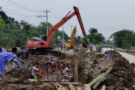PUPR Jateng kebut benahi jalan putus akibat tanggul jebol di Grobogan